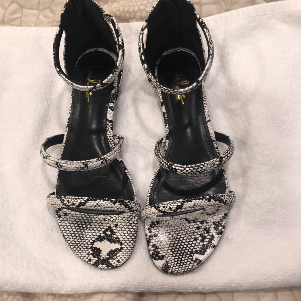 LuLus SnakeSkin sandals size 10